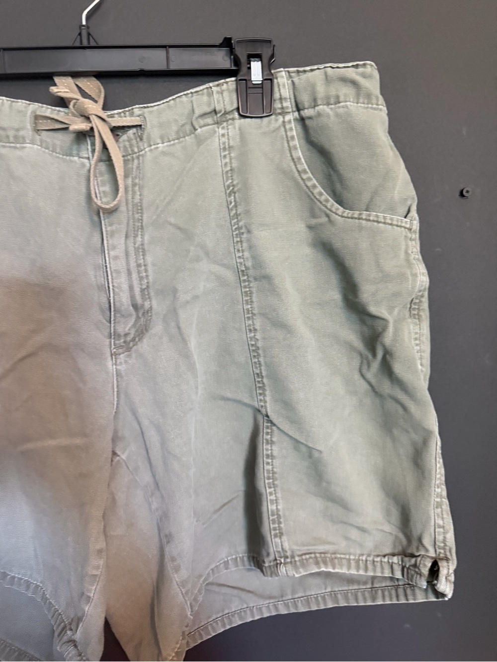 Venezia Women’s Casual Shorts. Size 18 - Picture 3 of 4